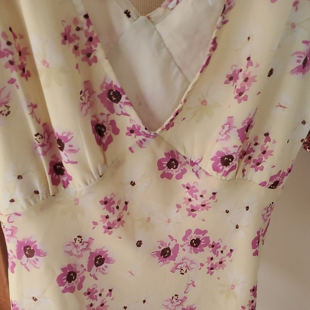 Princess Polly Cream and Pink Slip Dress V-Neck Mini - Picture 7 of 10